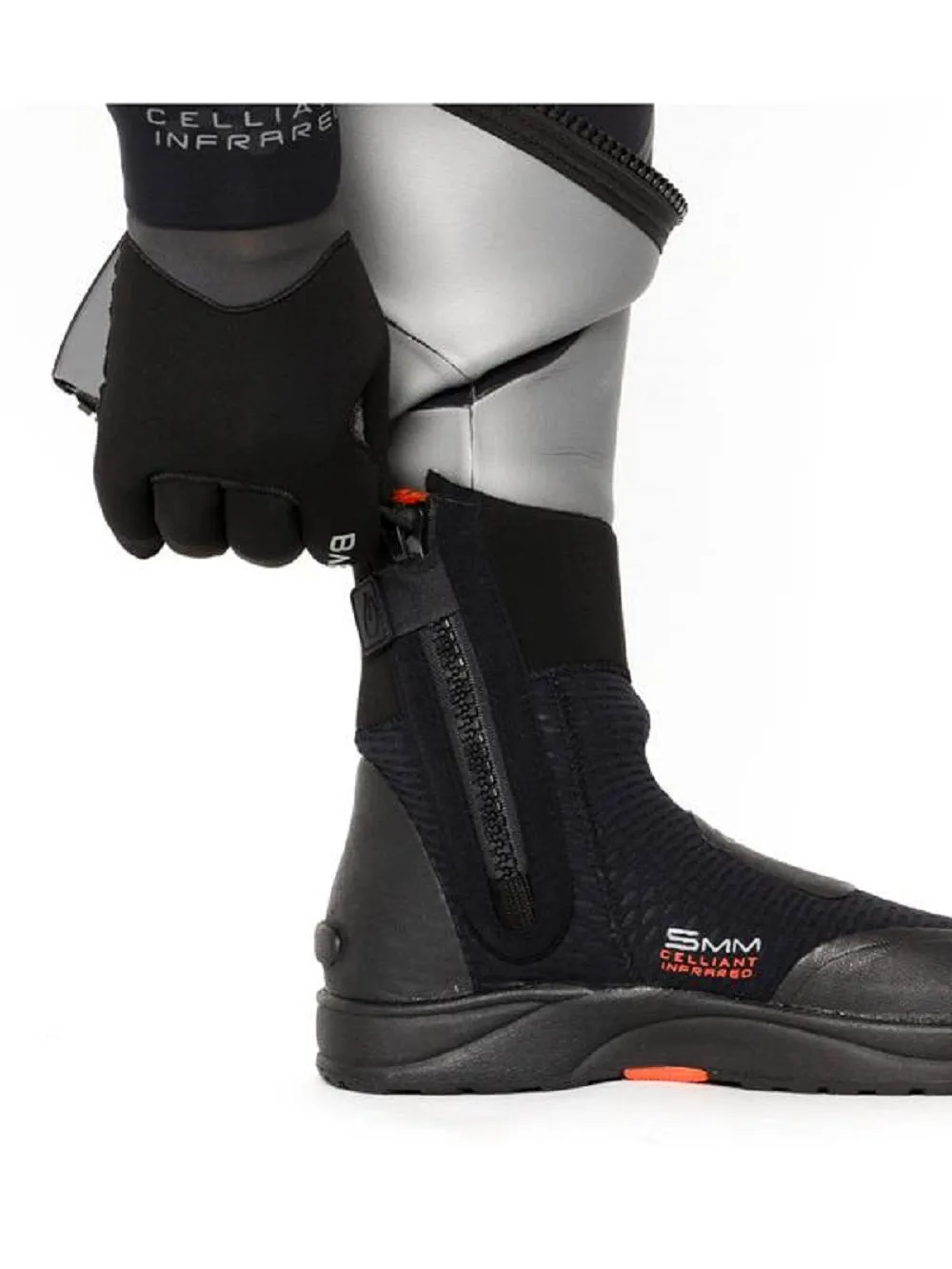 Bare 5mm Ultrawarmth Boot Tested in the Wettest Conditions with OMNIRED Infrared Thermal Technology, Black